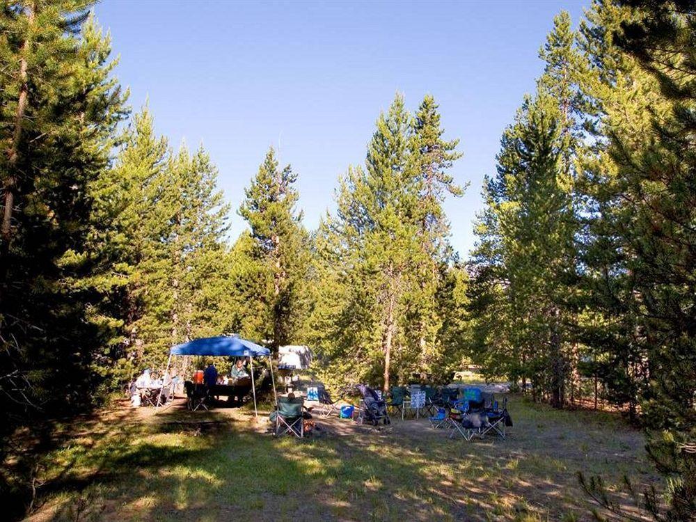 Headwaters Lodge & Cabins At Flagg Ranch Moran Exterior photo