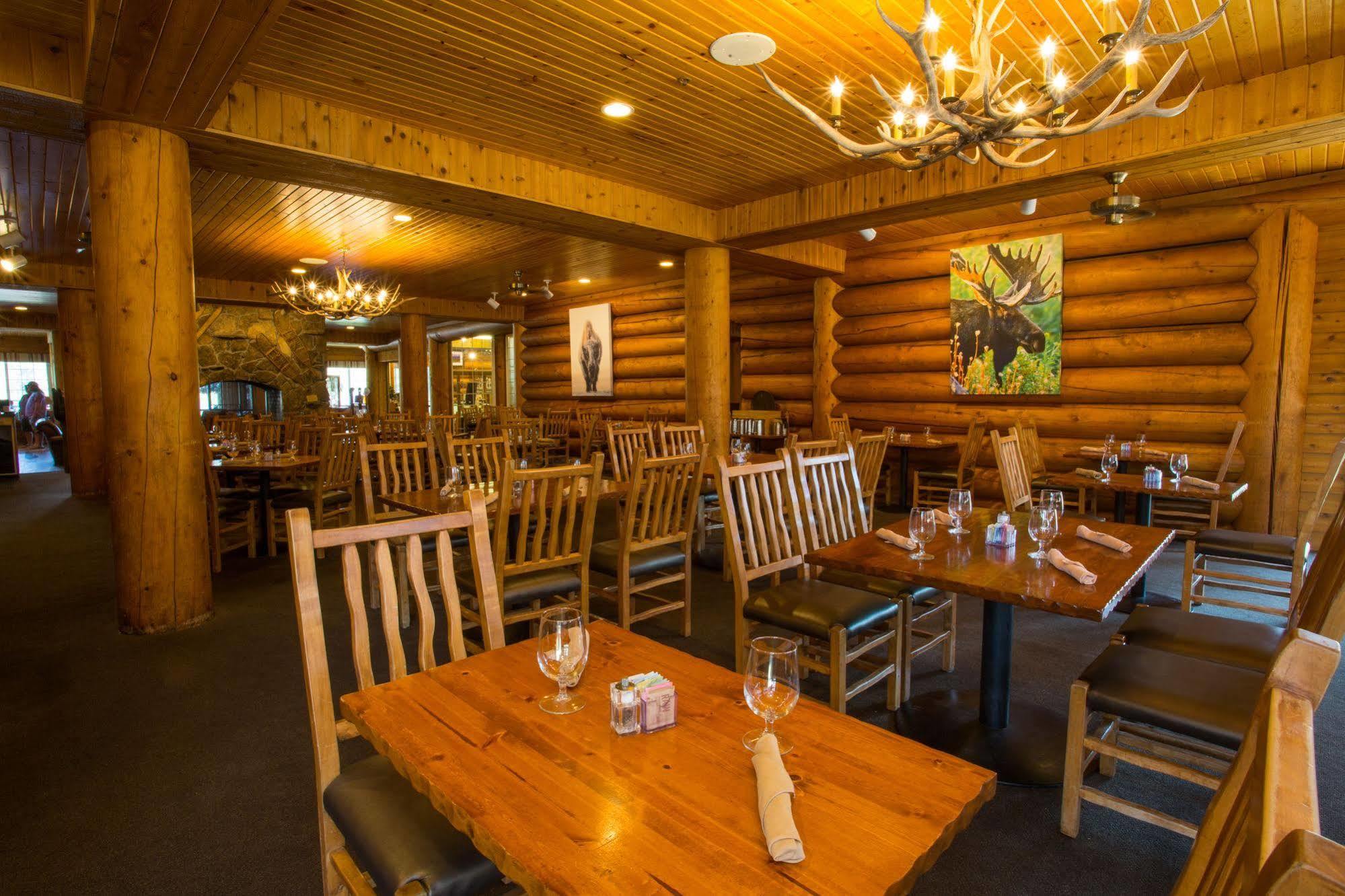 Headwaters Lodge & Cabins At Flagg Ranch Moran Exterior photo