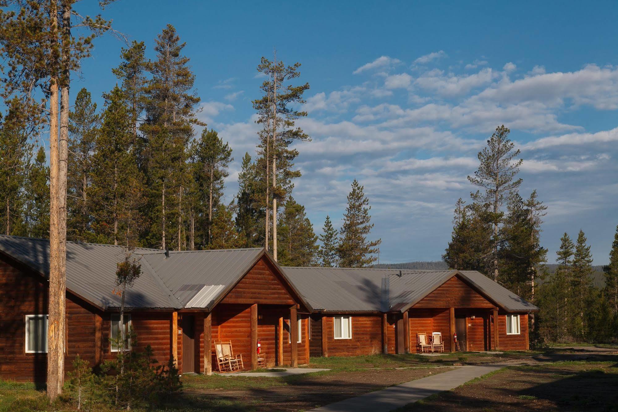 Headwaters Lodge & Cabins At Flagg Ranch Moran Exterior photo